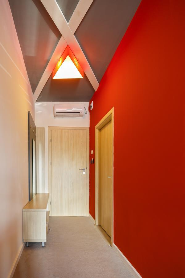Net Hotel Piteszti Zewnętrze zdjęcie