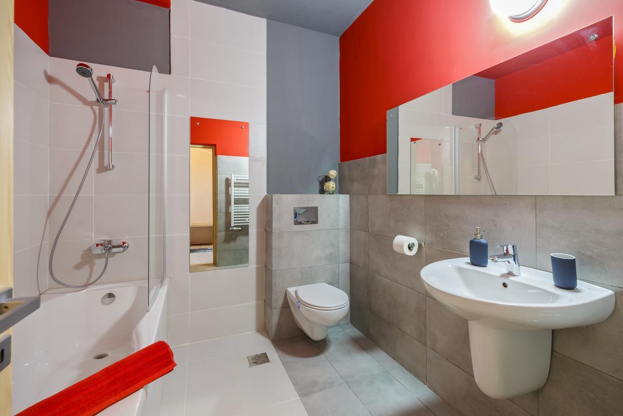 Net Hotel Piteszti Zewnętrze zdjęcie