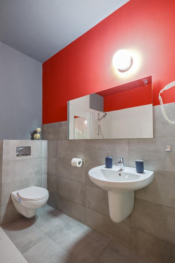 Net Hotel Piteszti Zewnętrze zdjęcie