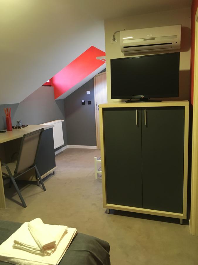Net Hotel Piteszti Zewnętrze zdjęcie