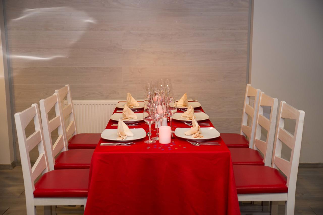 Net Hotel Piteszti Zewnętrze zdjęcie