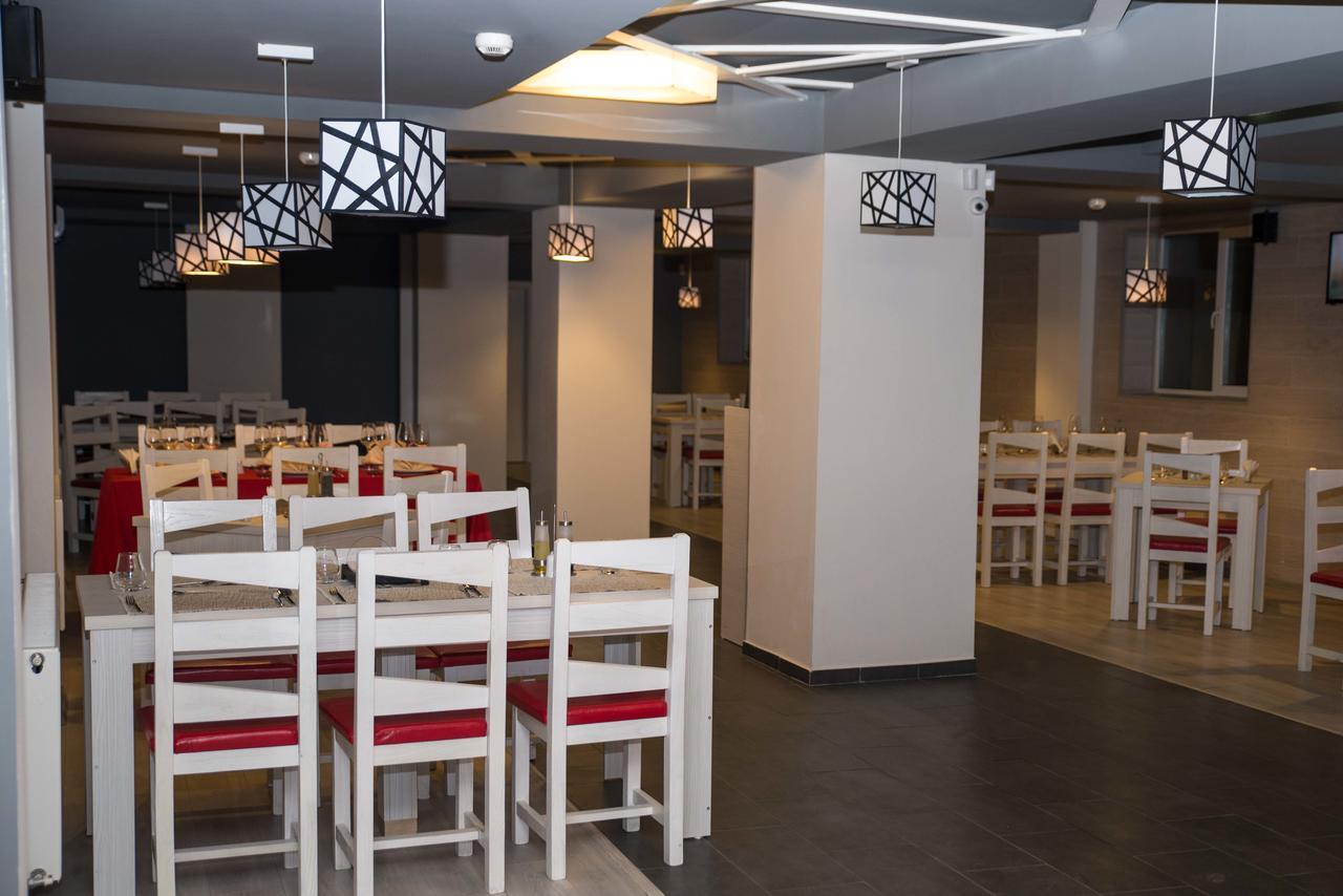 Net Hotel Piteszti Zewnętrze zdjęcie