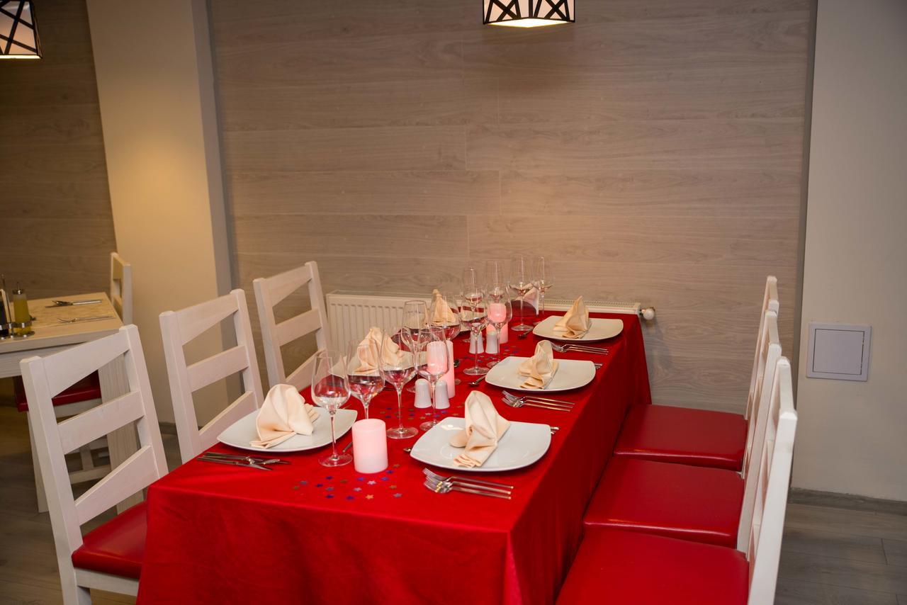 Net Hotel Piteszti Zewnętrze zdjęcie